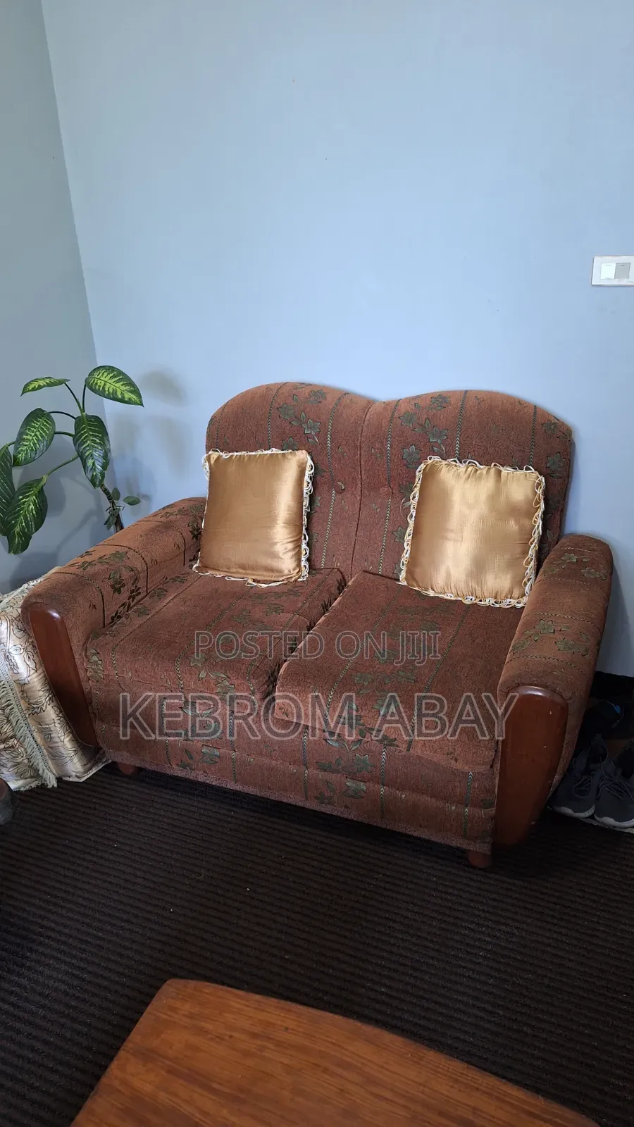 Sofa Set of 7 Seat Capacity