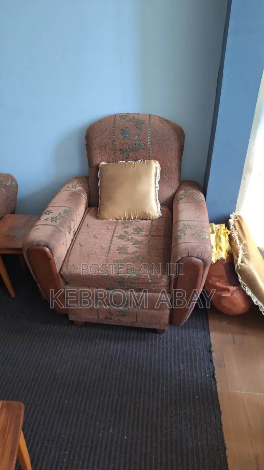Sofa Set of 7 Seat Capacity