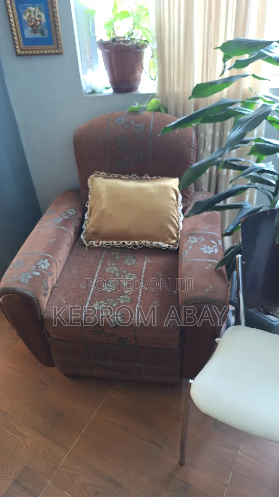 Sofa Set of 7 Seat Capacity