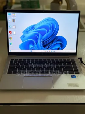 Laptop HP EliteBook 840 G11 16GB Intel Core i7 SSD 512GB