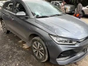 BYD E2 43 kWh 94 hp FWD 2025 Teal