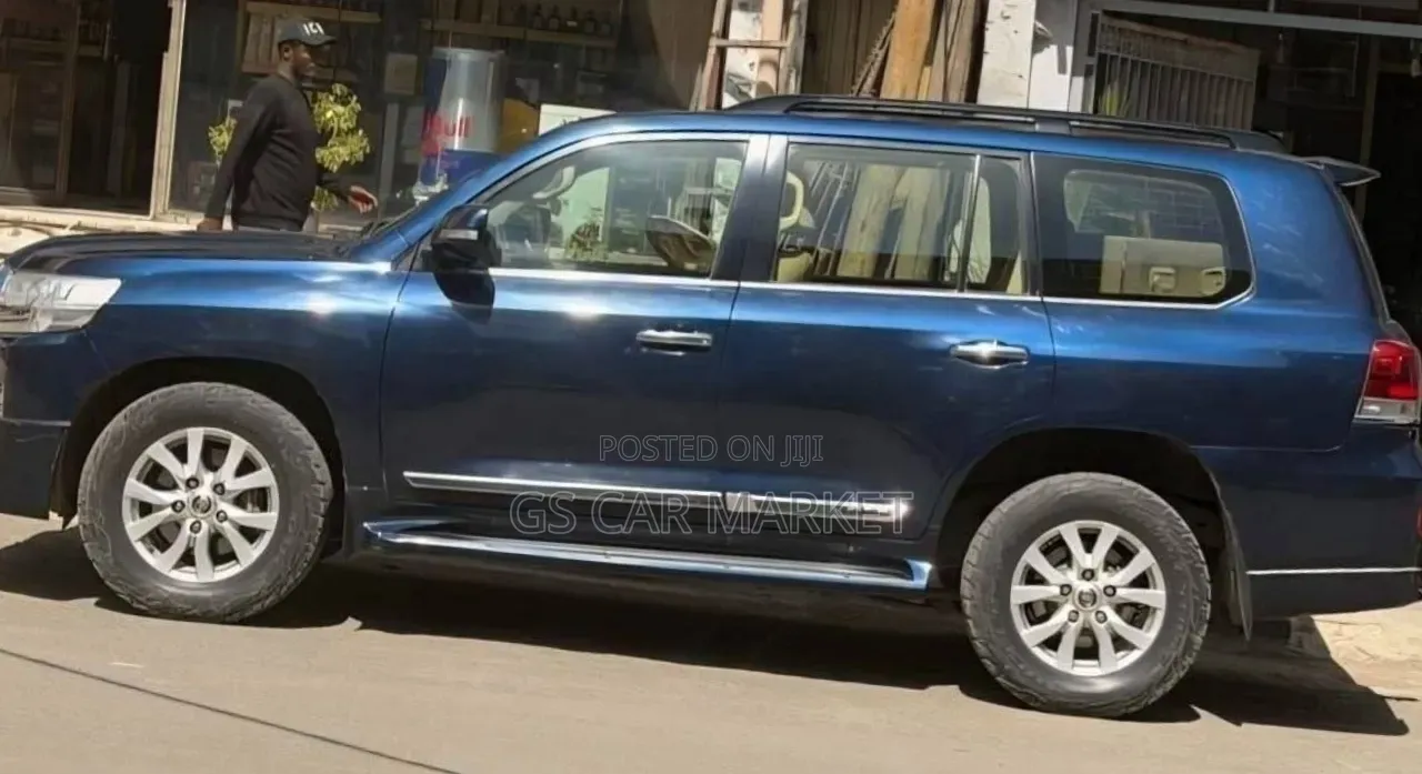 Toyota Land Cruiser 2017 Gray