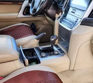 Toyota Land Cruiser 2017 Gray