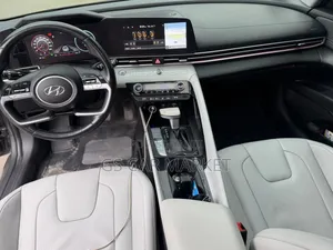 Hyundai Avante 2022 Gray