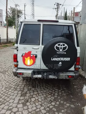 Toyota Land Cruiser 2012 White