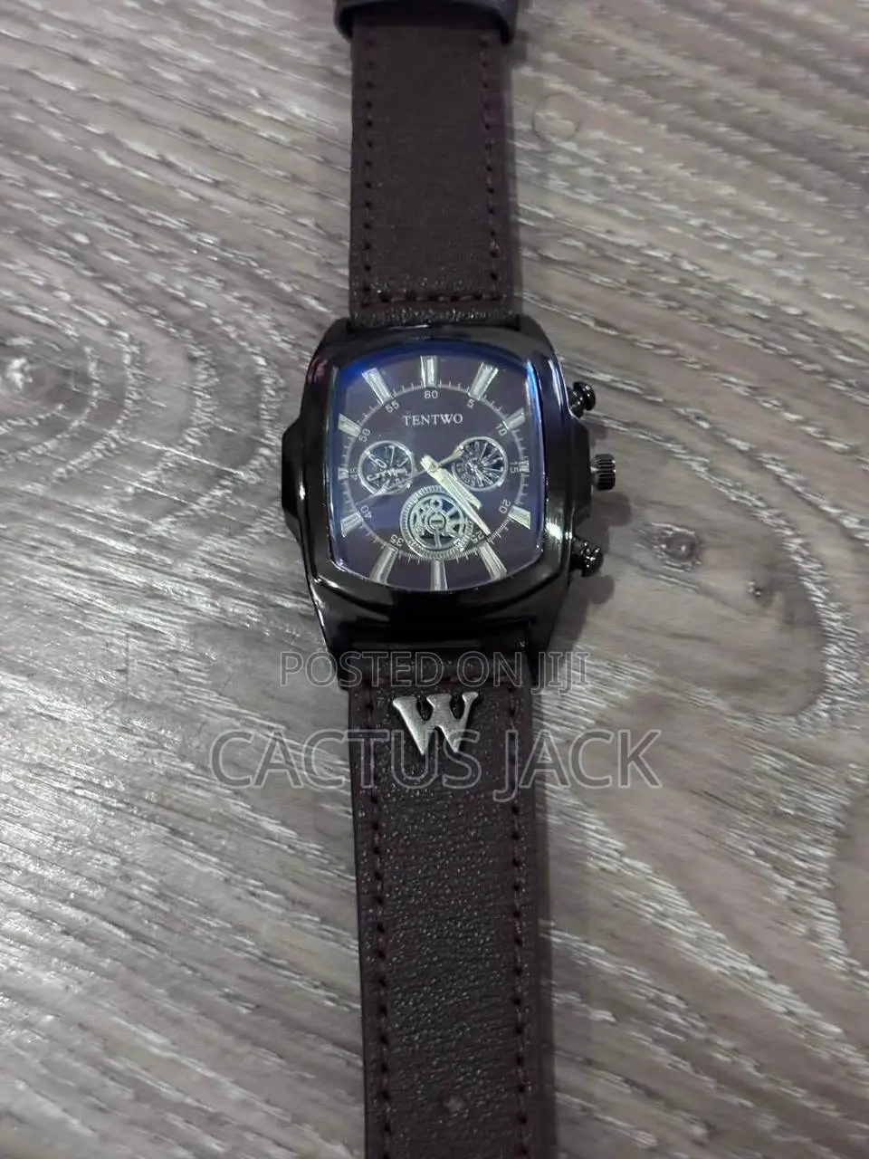 Tentwo Watches