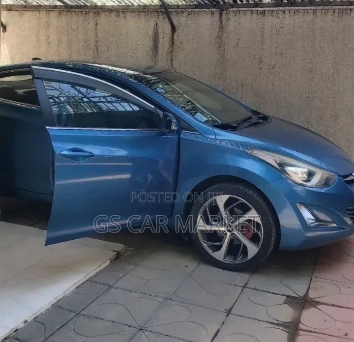 Hyundai Avante 2014 Teal