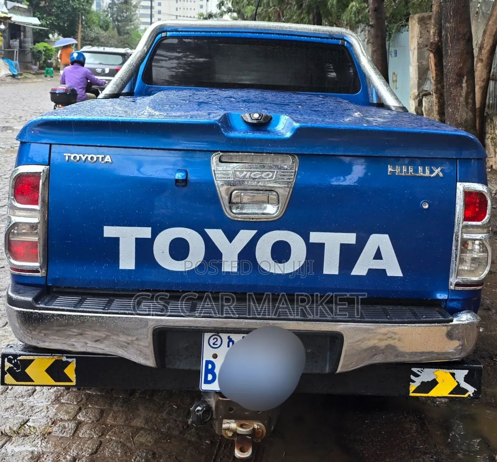 Toyota Hilux 2013 Blue
