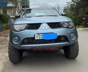 Mitsubishi L200 2008 Gray
