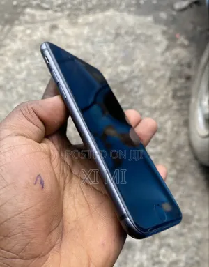 Apple iPhone 8 64 GB Gray