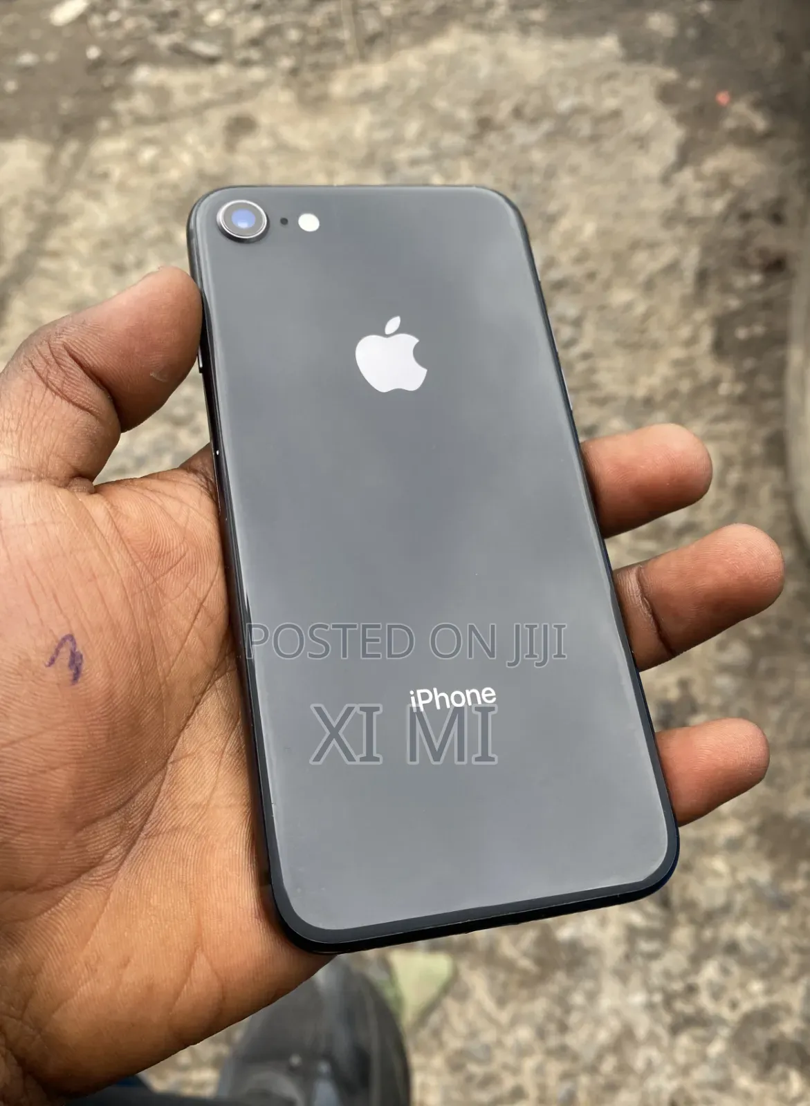Apple iPhone 8 64 GB Gray