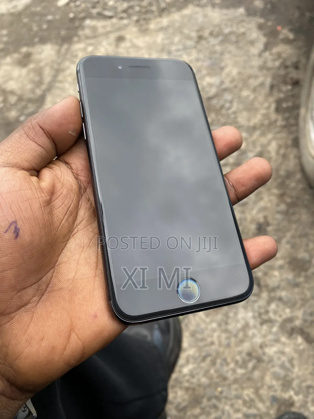 Apple iPhone 8 64 GB Gray