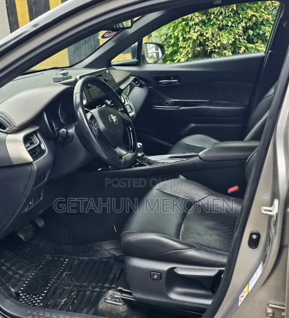 Toyota C-HR 2020 Silver