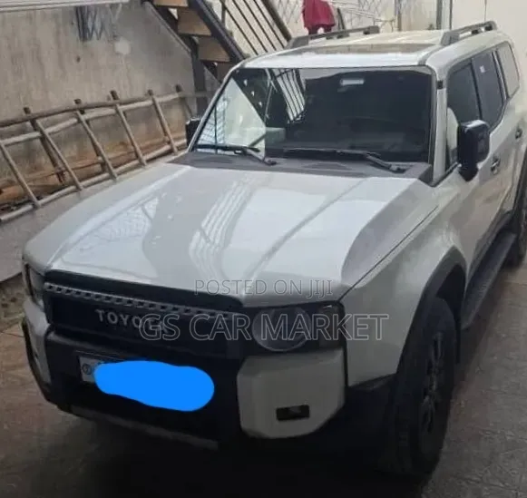 Toyota Land Cruiser Prado 2023 White