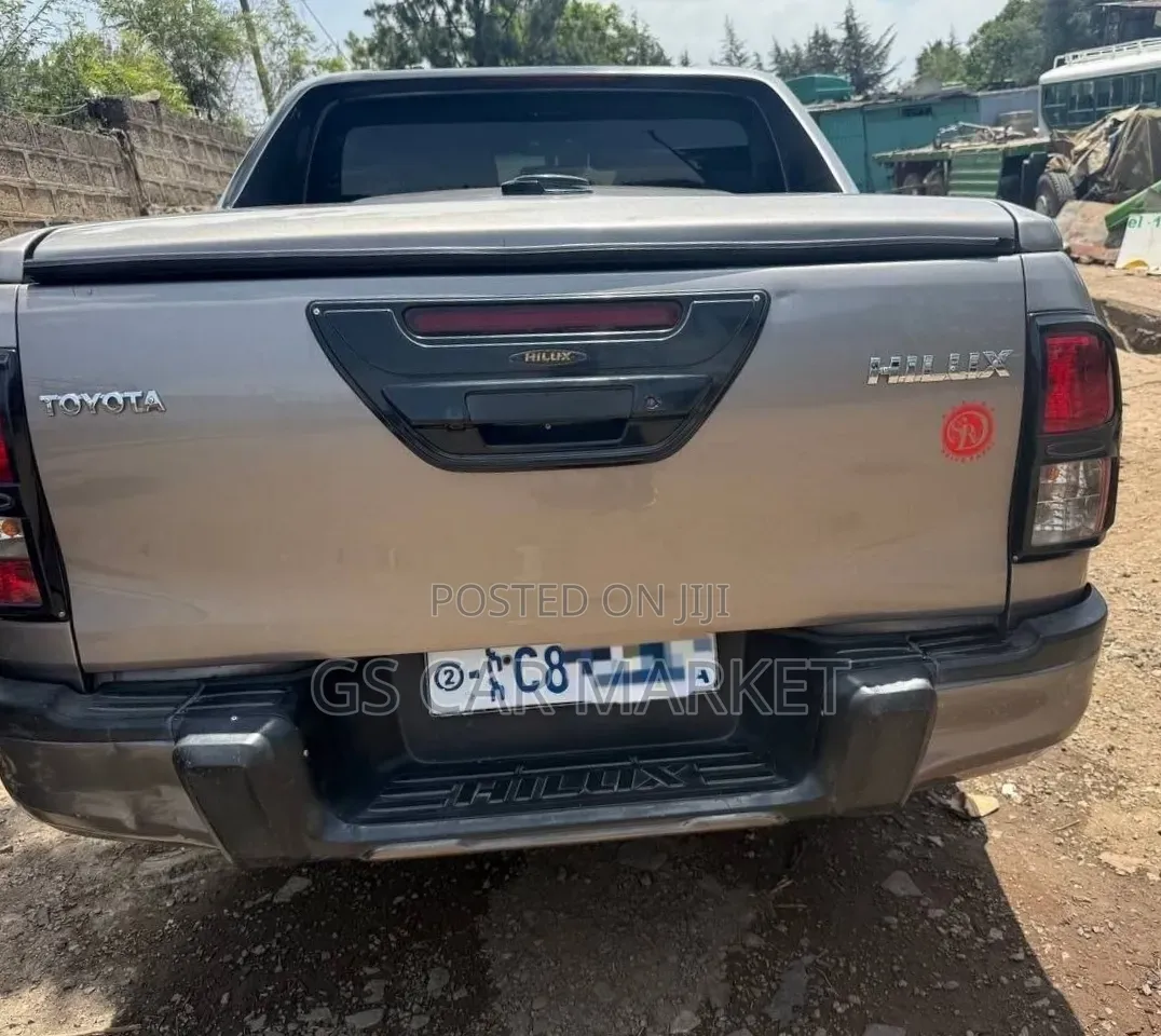 Toyota Hilux Revo Double Cab Deisel 2.8 AWD 2020 Teal