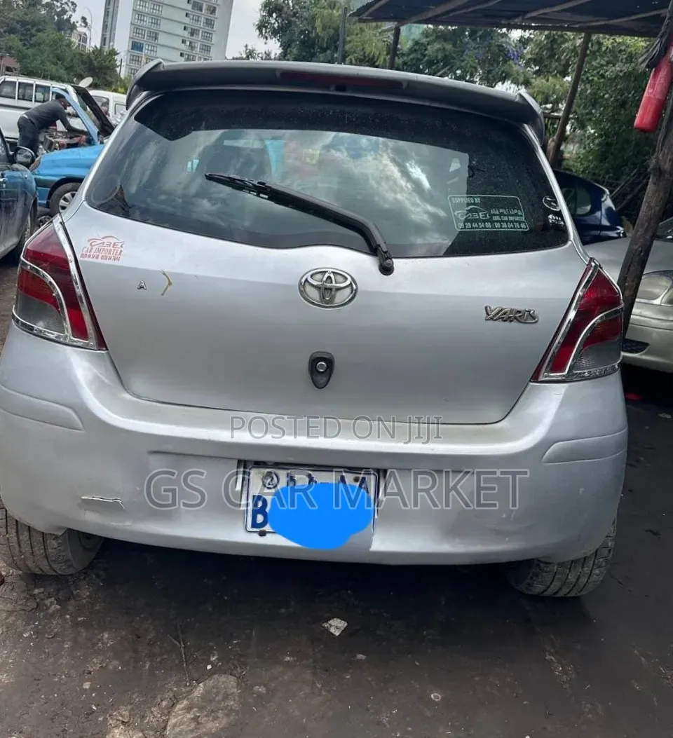 Toyota Yaris 2010 Teal