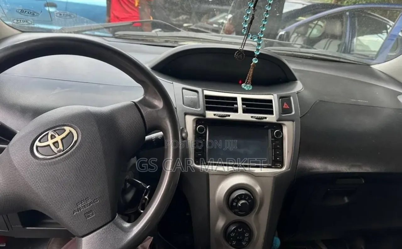 Toyota Yaris 2010 Teal