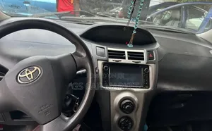 Toyota Yaris 2010 Teal