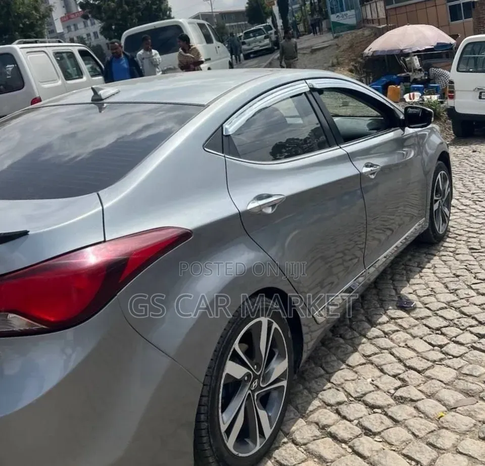 Hyundai Avante 2015 Teal
