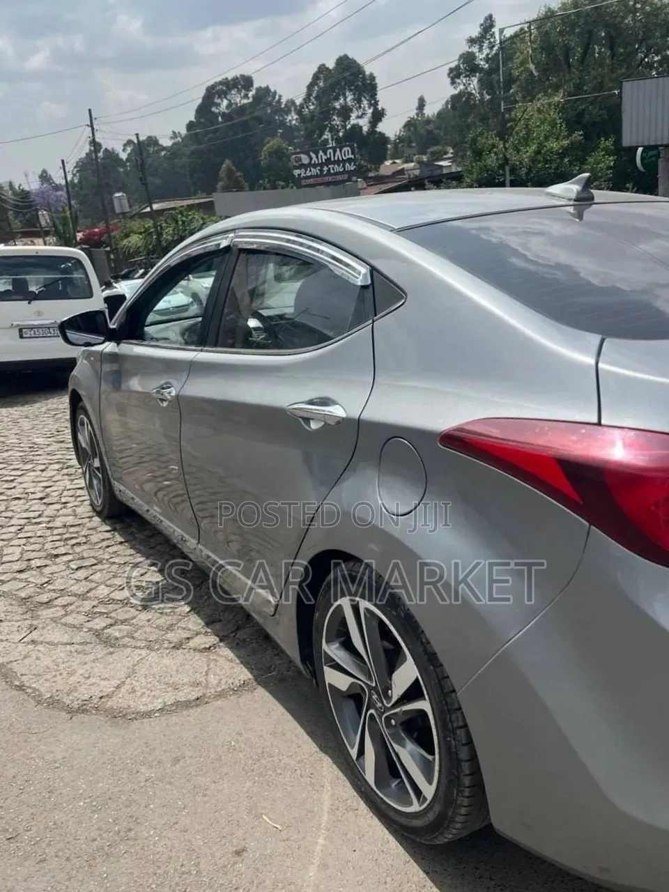 Hyundai Avante 2015 Teal