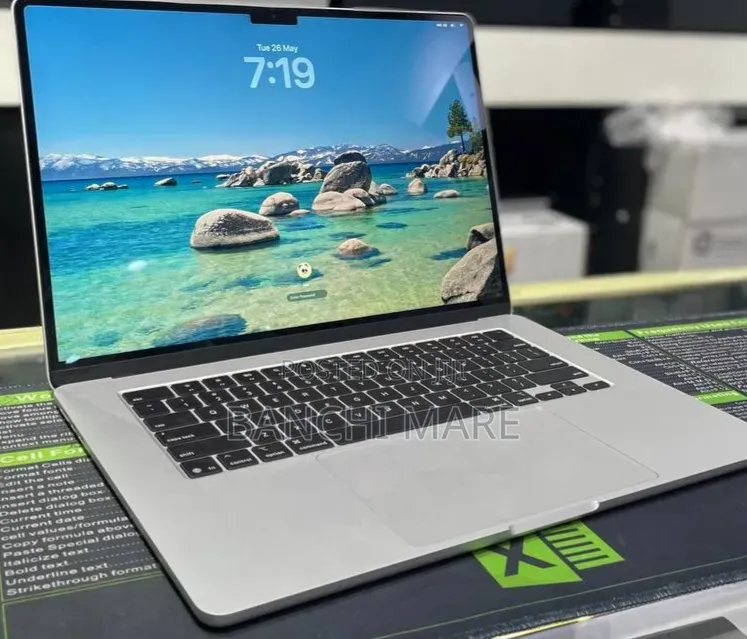 New Laptop Apple MacBook Air 2025 M4 24GB Apple M4 SSD 512GB
