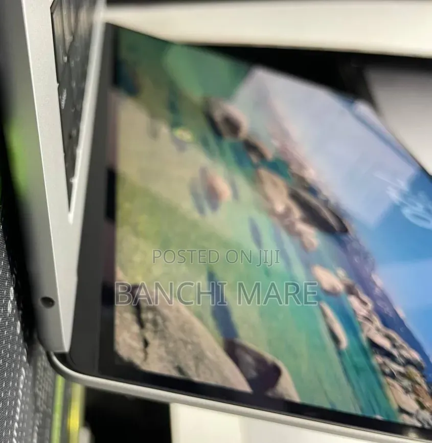 New Laptop Apple MacBook Air 2025 M4 24GB Apple M4 SSD 512GB