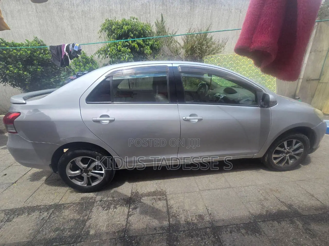 Toyota Yaris 2011 Silver