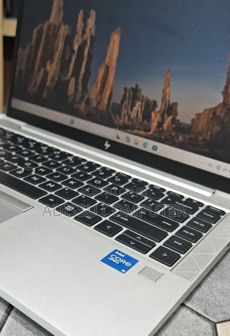 New Laptop HP EliteBook 840 G8 16GB Intel Core i5 SSD 512GB