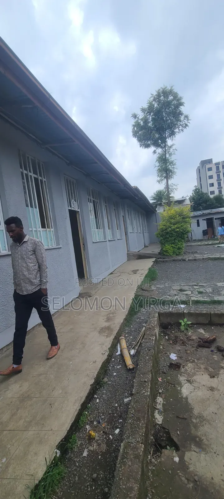Rental School 2000 Thousand Square