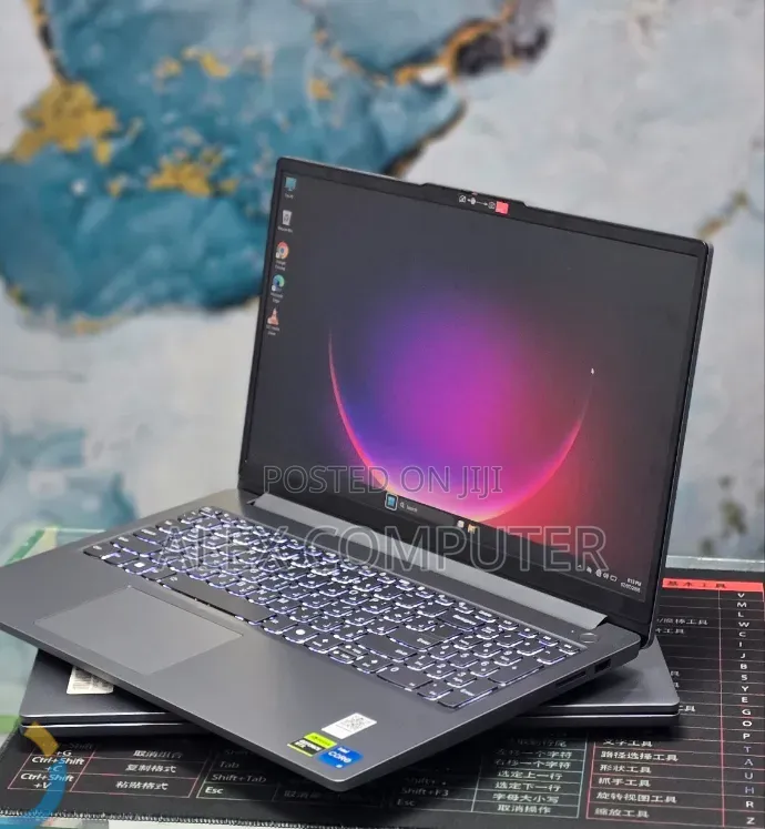 New Laptop Lenovo LOQ 15ARP9 16GB Intel Core i5 SSD 512GB