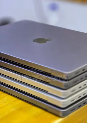 New Laptop Apple MacBook Pro 2021 M1 16GB Apple M1 Pro SSD 512GB