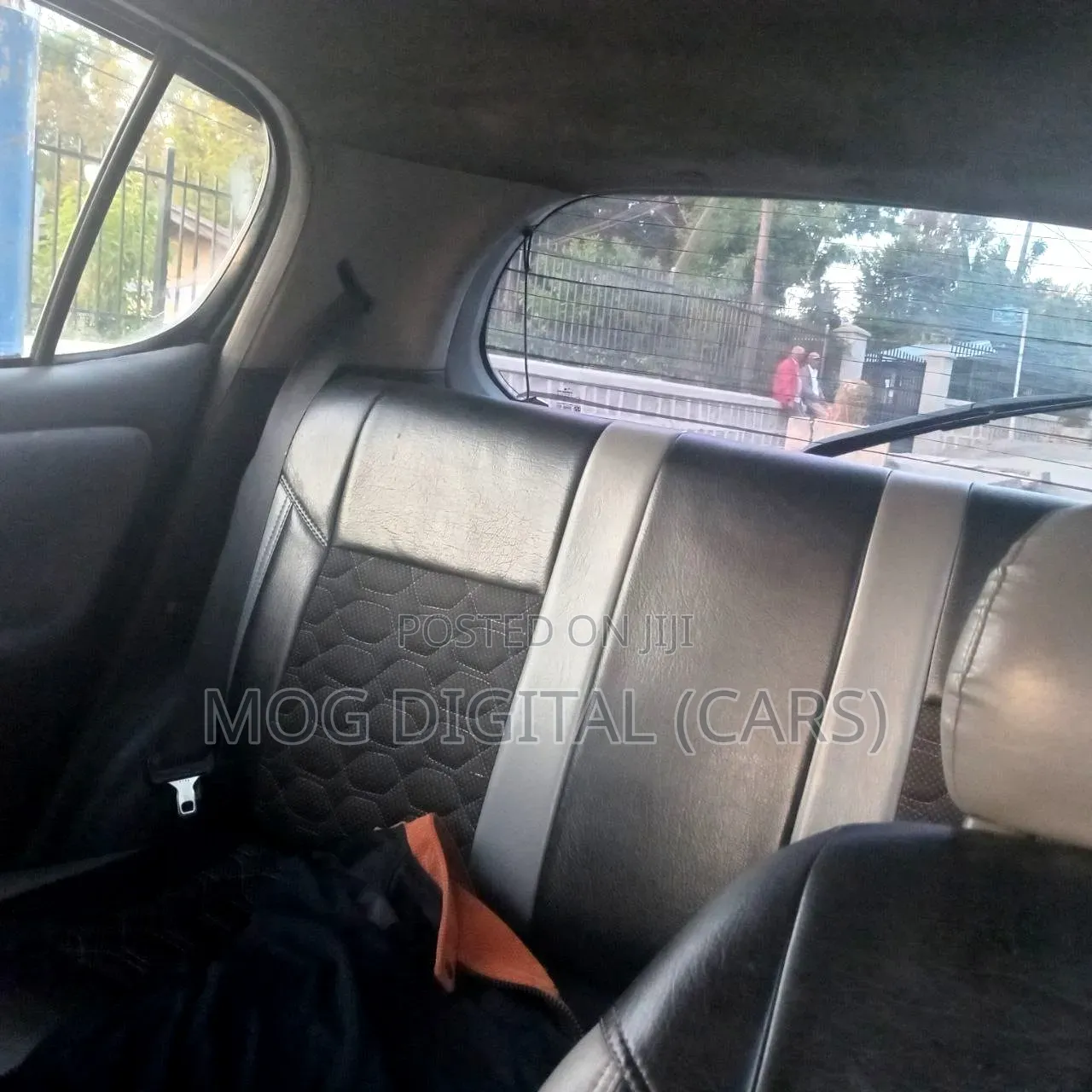 Toyota Vitz 1999 Silver