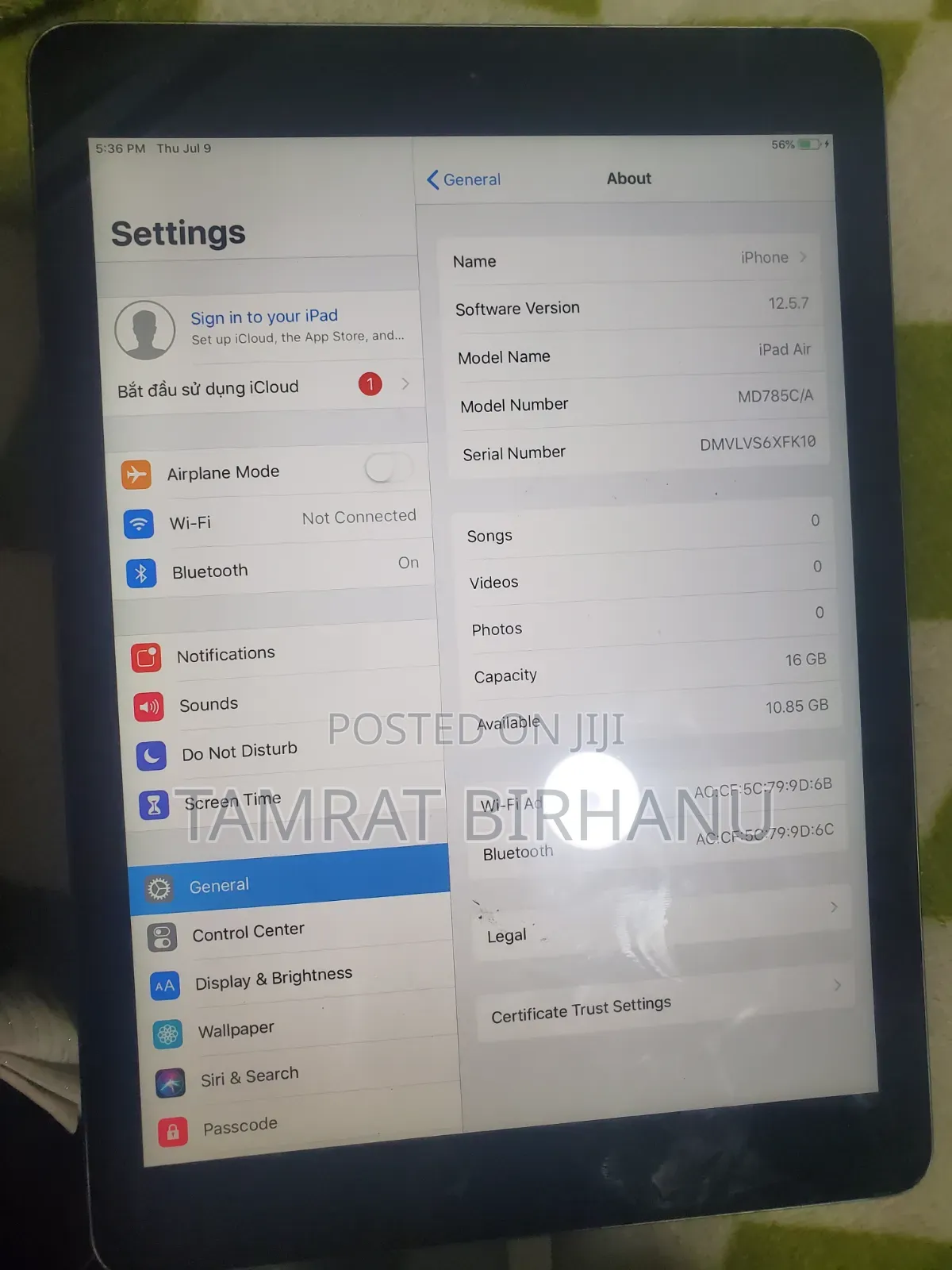 New Apple iPad Air 16 GB Black