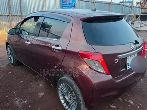 Toyota Yaris 2011 Red