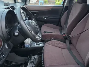 Toyota Yaris 2011 Red