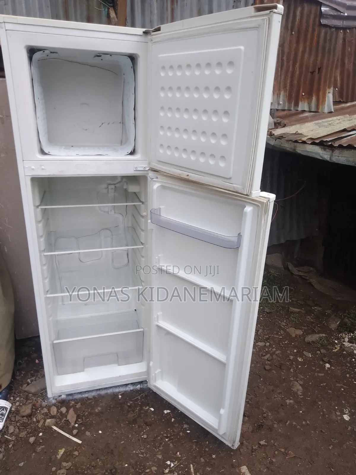 Refrigrator