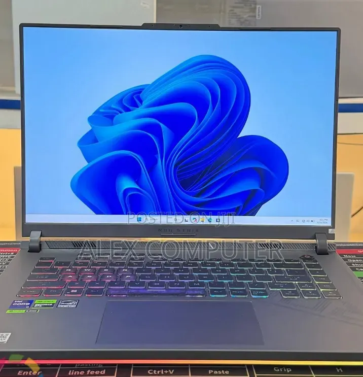 New Laptop Asus ROG Strix G16 G614 16GB Intel Core i9 SSD 1T