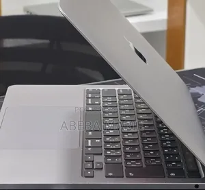 New Laptop Apple MacBook Pro 2021 M1 16GB Apple M1 SSD 512GB