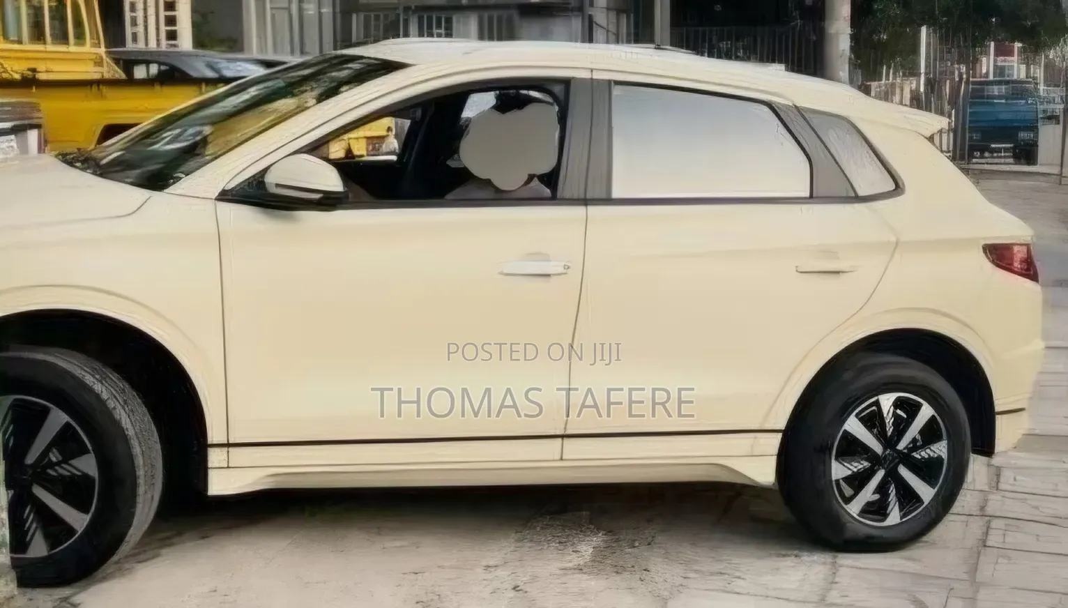 BYD E2 43 kWh 94 hp FWD 2024 Yellow