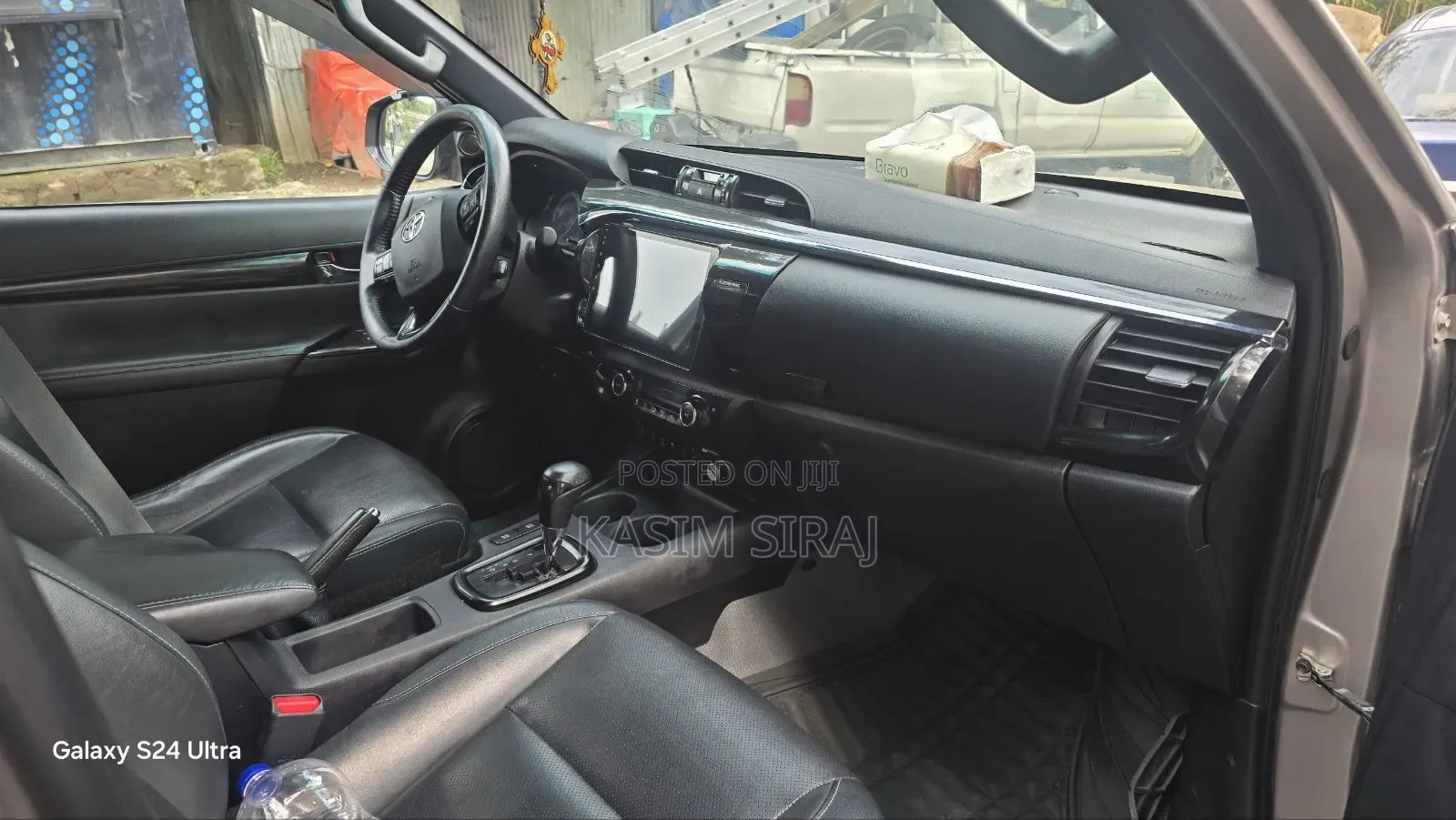 Toyota Hilux 2019 Gray