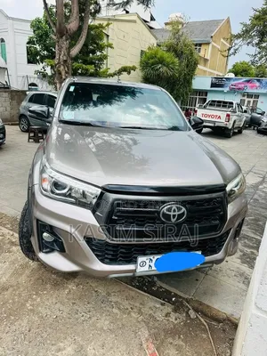 Toyota Hilux 2019 Gray