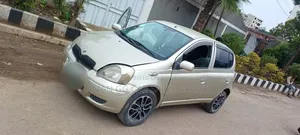Toyota Vitz 2002 Purple