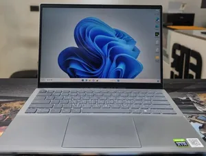 New Laptop Dell 16GB Intel Core i7 SSD 512GB
