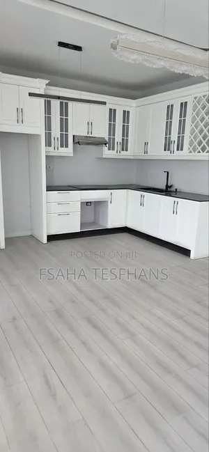 4bdrm House in House, Bole for rent