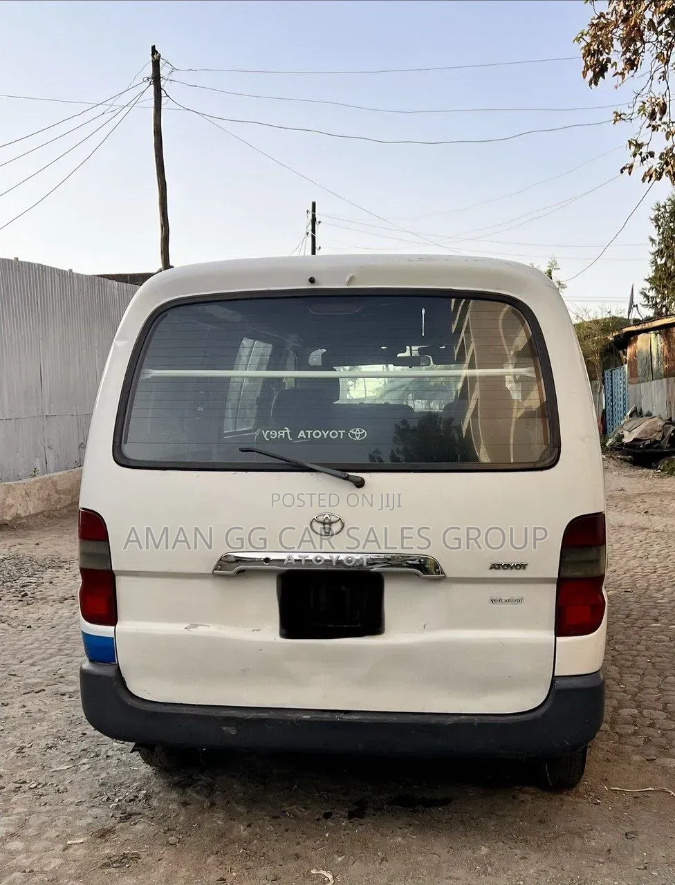 Toyota HiAce 2005 White