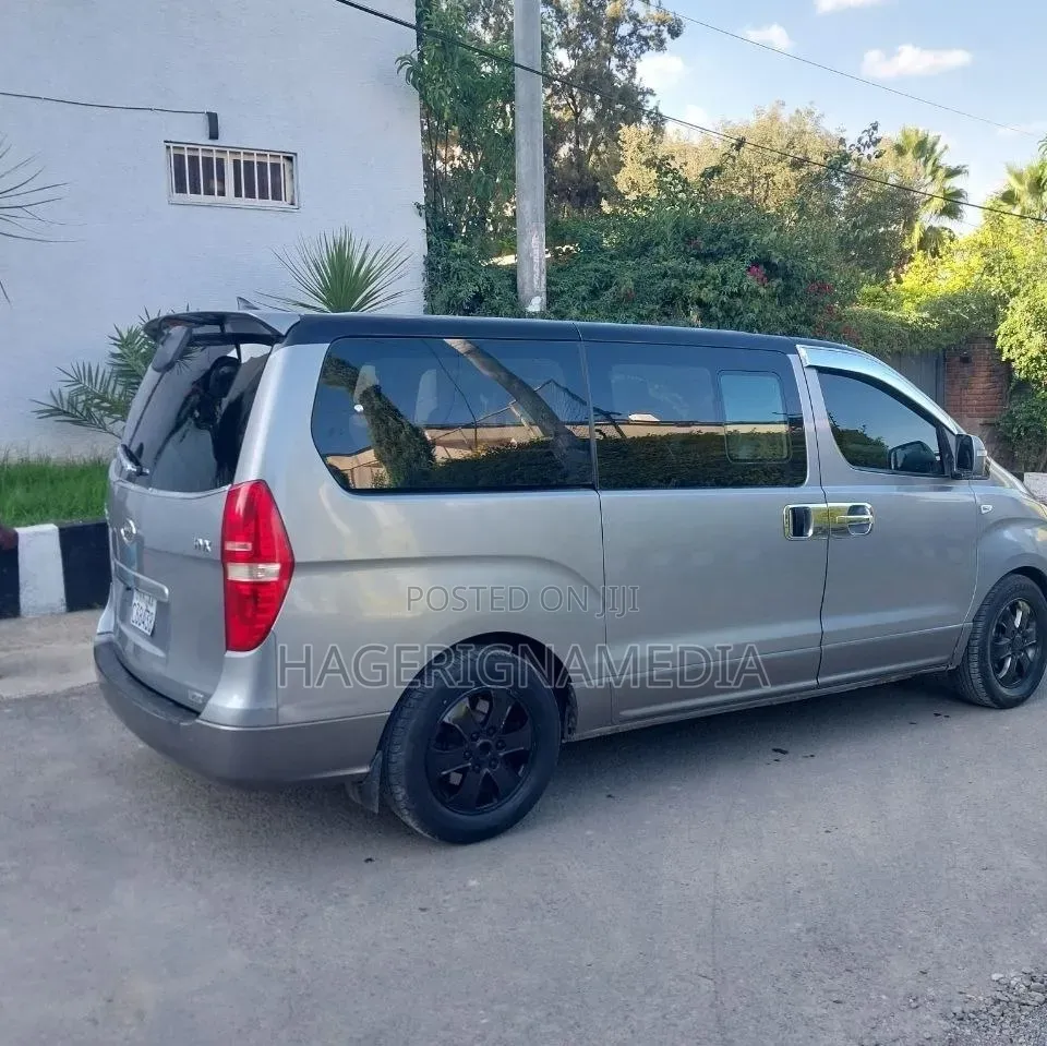 Hyundai Starex 2013 Silver