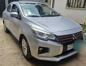 Mitsubishi Attrage 2021 Silver