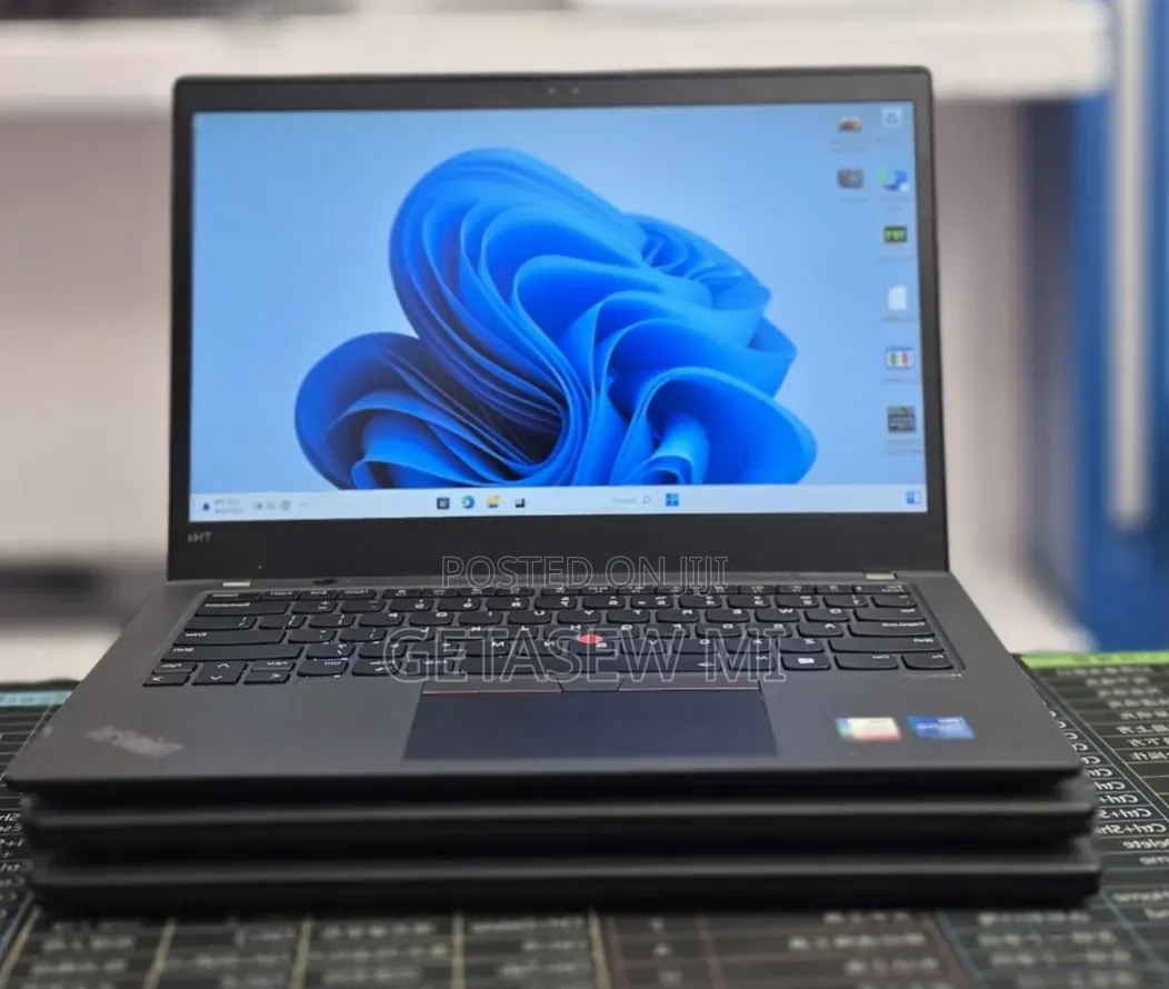 New Laptop Lenovo ThinkPad T14s G4 16GB Intel Core i5 SSD 512GB