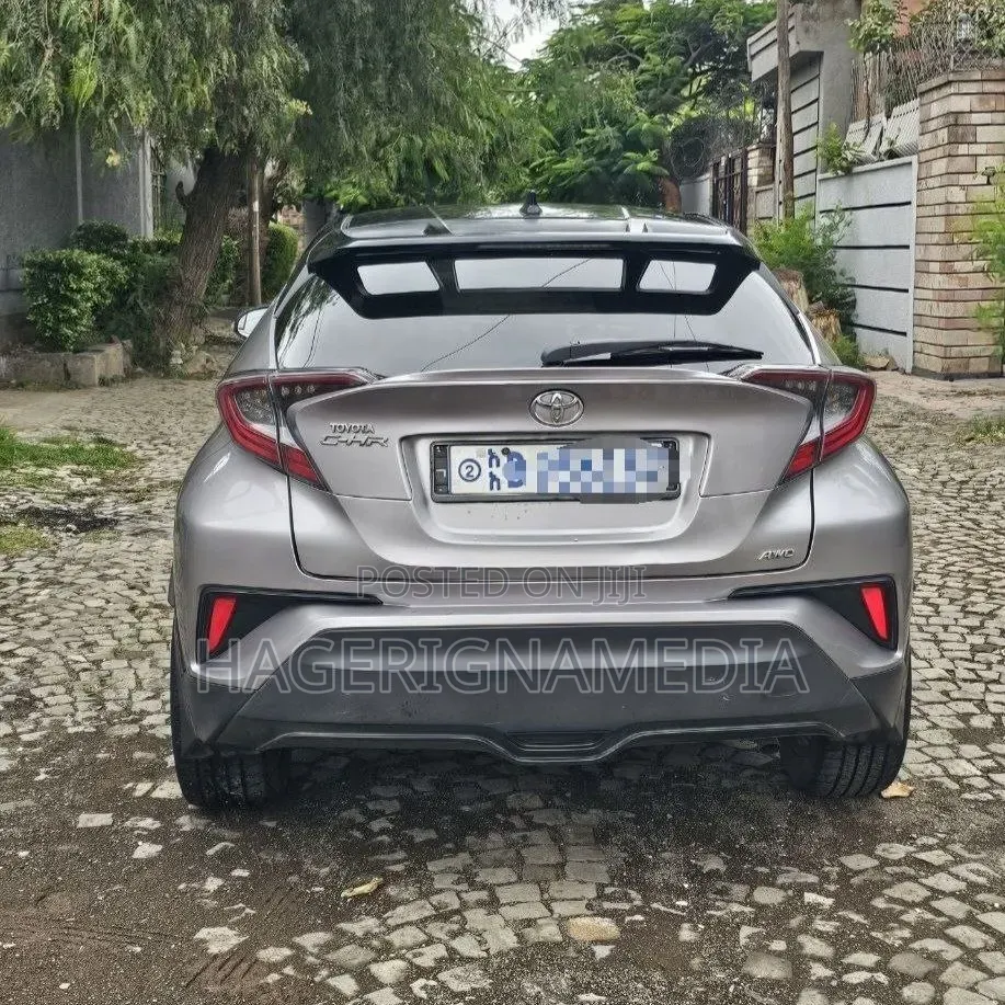 Toyota C-HR 2020 Gray