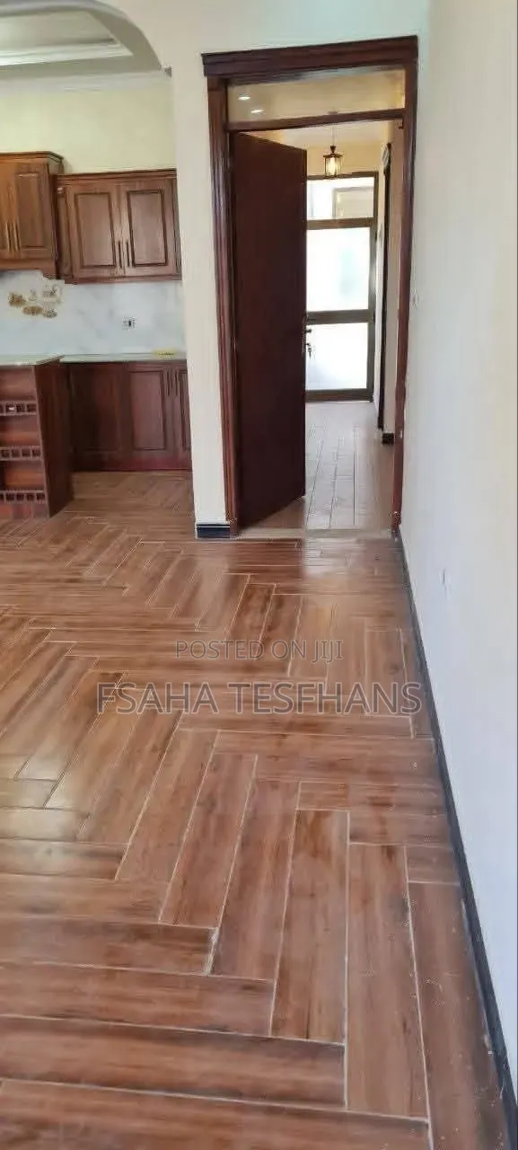3bdrm House in Villa, Bole for rent